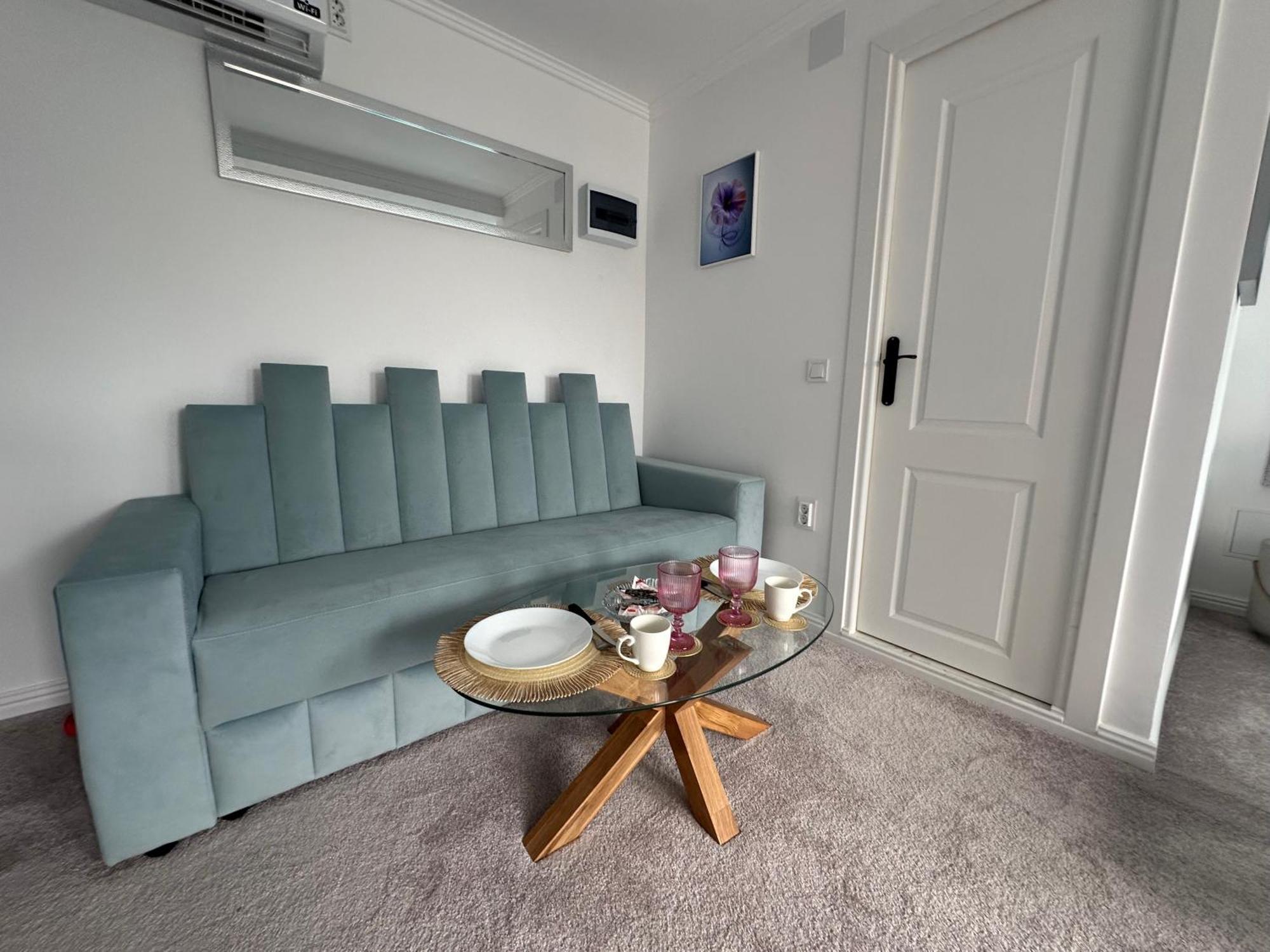 Elegant Escape Central Studio Craiova Exteriör bild